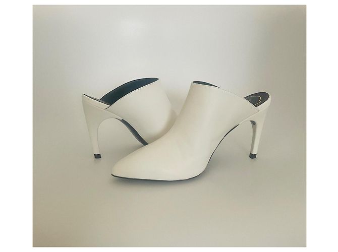 Mule Roger Vivier in pelle bianca a punta Bianco - vista 3