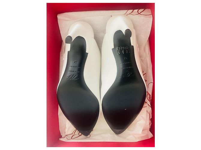 Mule Roger Vivier in pelle bianca a punta Bianco - vista 5
