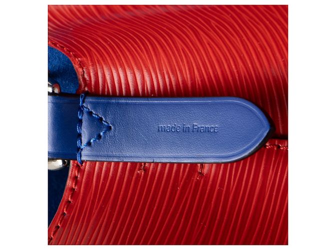 Néonoé Borsa a Spalla Neonoe in Pelle Epi Louis Vuitton Blu - vista 9