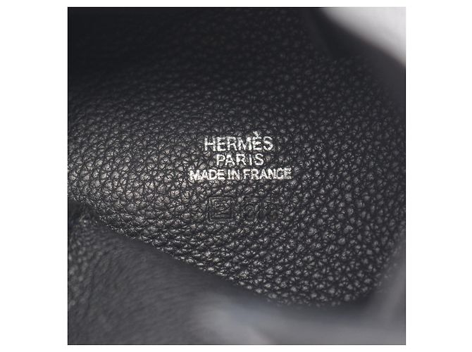 Pochette in pelle Togo Vespa Hermès Nero - vista 4