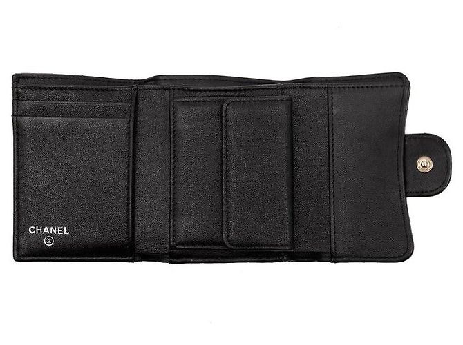 Carteira Trifold em Couro de Cordeiro Matelassé Chanel Preto - vista 4