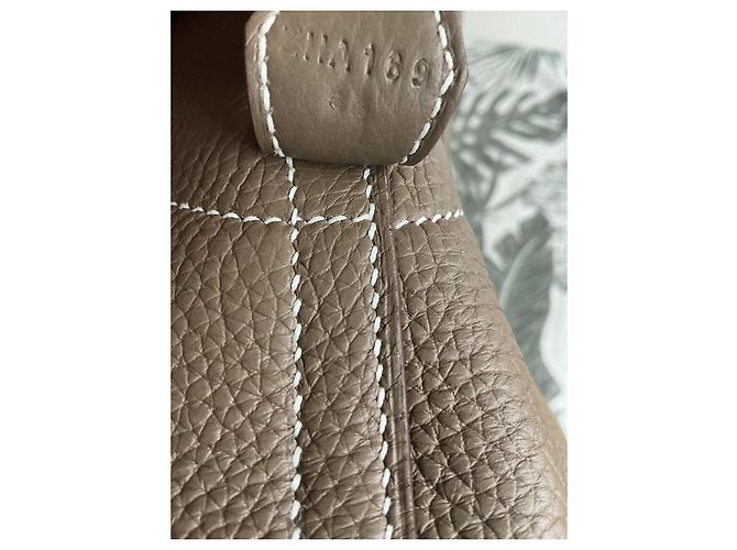 Borsa a mano Hermès Bolide 31 in pelle granulata taupe - vista 10