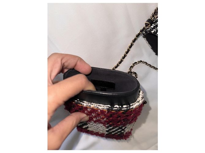 Borsa a tracolla in tweed Chanel Nero Bianco Rosso D'oro - vista 16