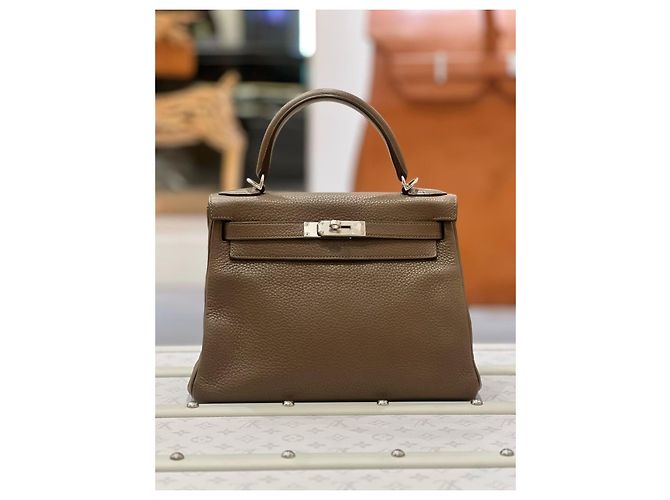 Hermès Kelly 28 in pelle togo grigio topo Grigio antracite - vista 2