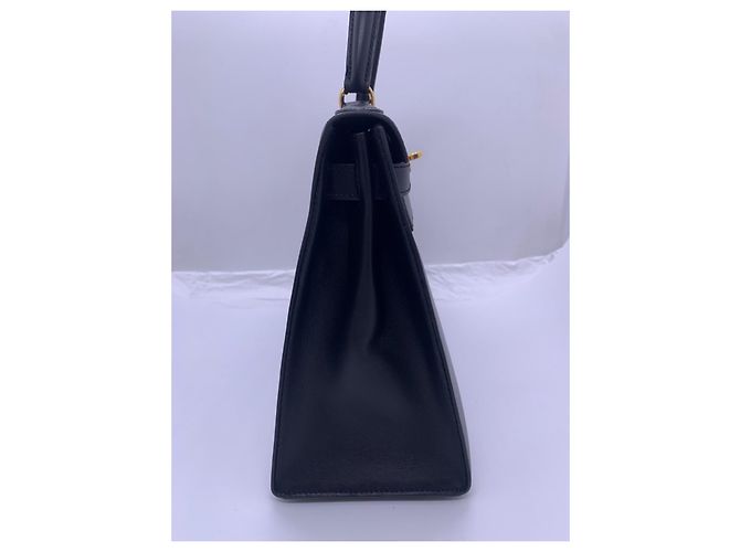 Hermès Kelly 28 in pelle nera e oro Nero - vista 3