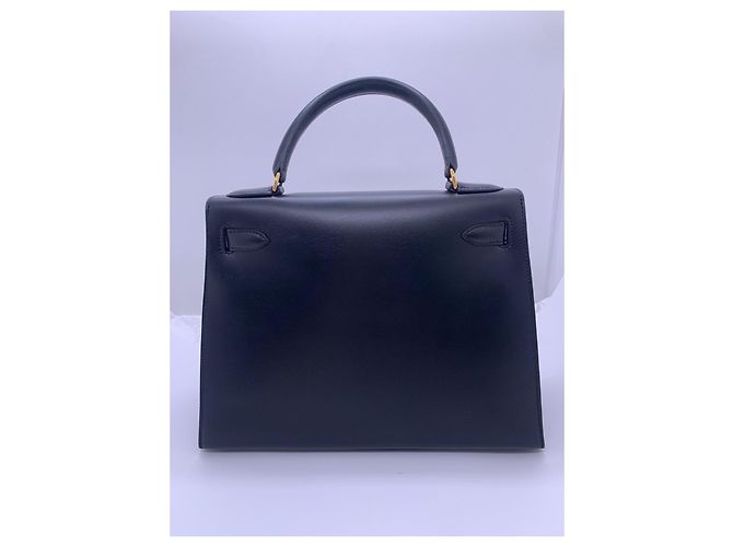 Hermès Kelly 28 in pelle nera e oro Nero - vista 4