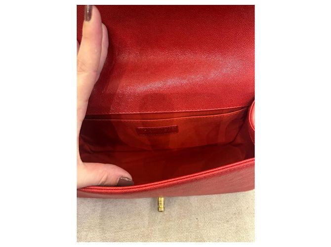 Chanel Borsa Boy Flap Rossa in Pelle Caviar Rosso - vista 11
