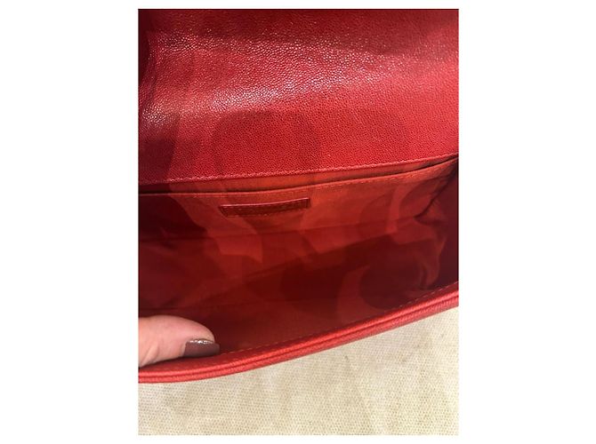 Chanel Borsa Boy Flap Rossa in Pelle Caviar Rosso - vista 12