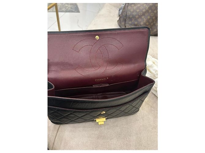 Chanel 2.55 Borsa a tracolla in pelle nera trapuntata con finiture dorate Nero - vista 11