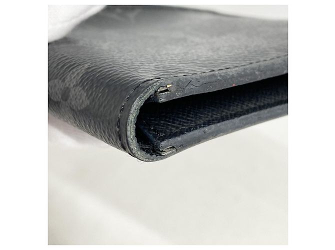 Slender Louis Vuitton Monogram Eclipse Bi-Fold Wallet Black - view 5