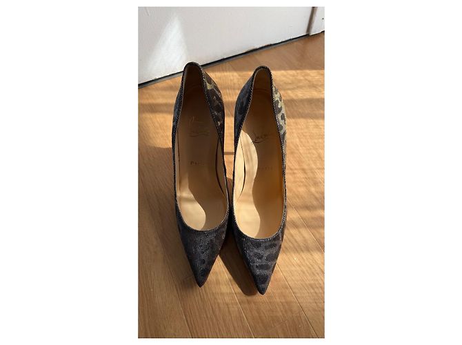 Christian Louboutin Décolleté Louboutin in pelle metallizzata leopardata - vista 8