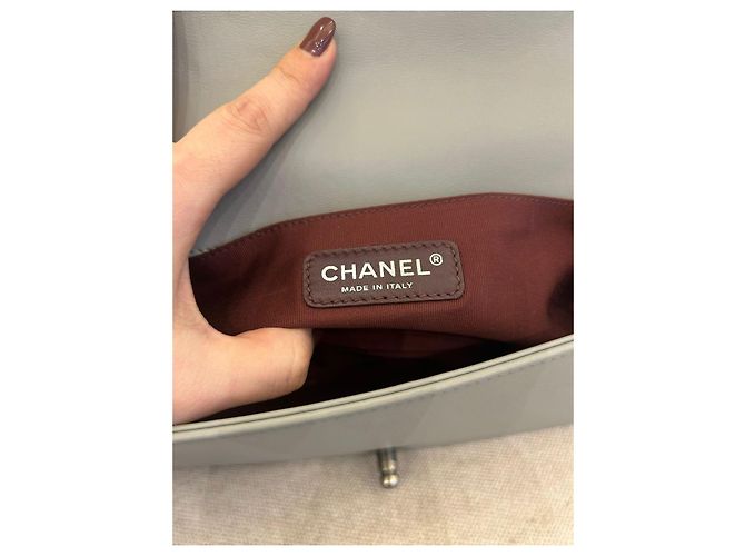 Chanel Boy Flap Borsa in pelle chevron grigia Grigio - vista 11