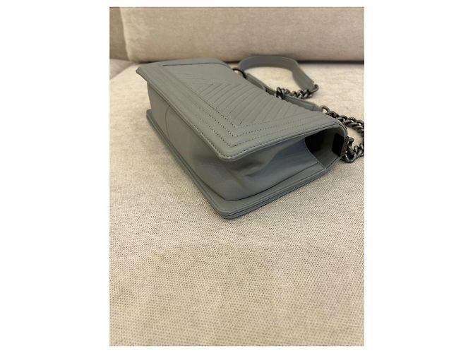 Chanel Boy Flap Borsa in pelle chevron grigia Grigio - vista 13
