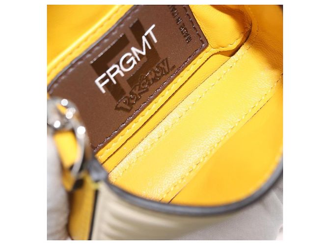 Borsa Mini Mamma Baguette FENDI Nappa Dragonite FRGMT x POKMON Auth 158607SM - vista 10