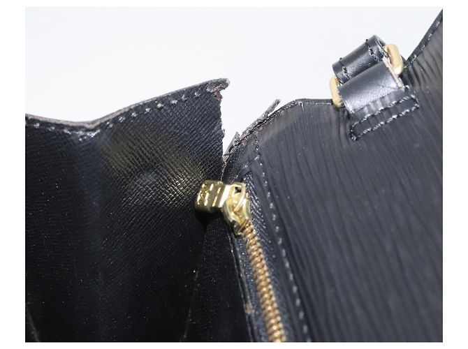 LOUIS VUITTON Epi Série Dragonne Clutch Bag Preto M52612 LV Auth 174735 - vista 10