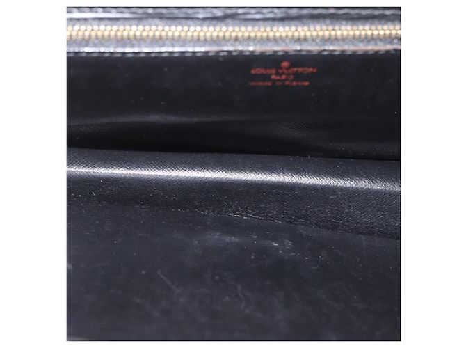 LOUIS VUITTON Epi Série Dragonne Clutch Bag Preto M52612 LV Auth 174735 - vista 9