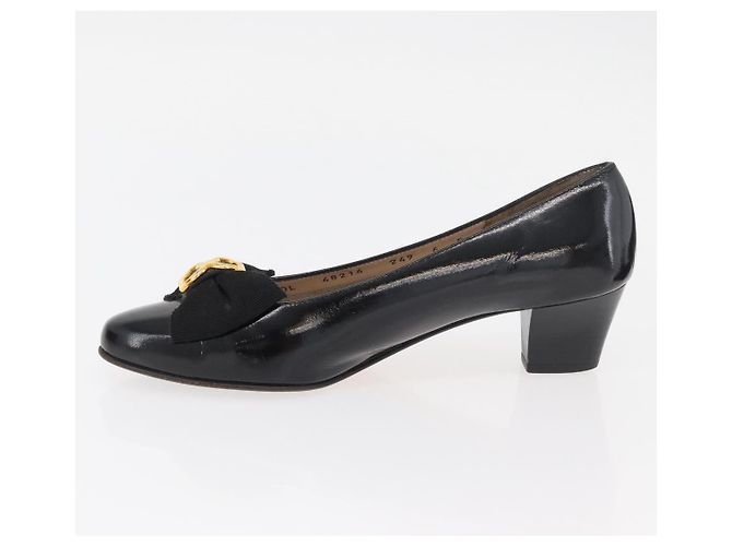 Salvatore Ferragamo Décolleté in Pelle 6 Nero Auth 174618A - vista 5