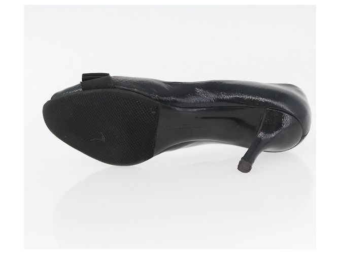 Salvatore Ferragamo Vara Pumps con Fiocco in Pelle Nera Auth 174627A - vista 25