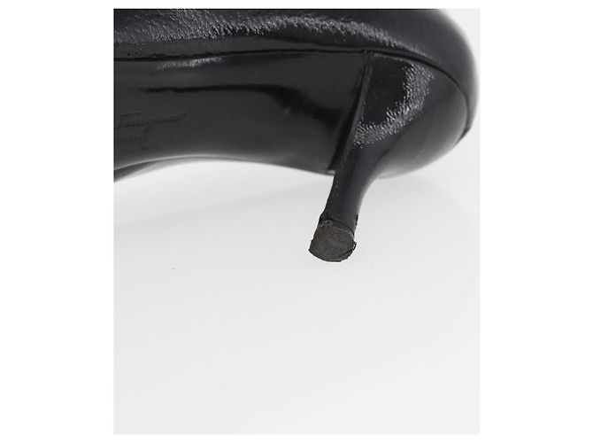 Salvatore Ferragamo Vara Pumps con Fiocco in Pelle Nera Auth 174627A - vista 28