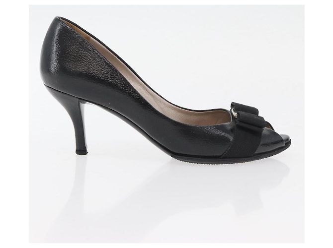 Salvatore Ferragamo Vara Pumps con Fiocco in Pelle Nera Auth 174627A - vista 4