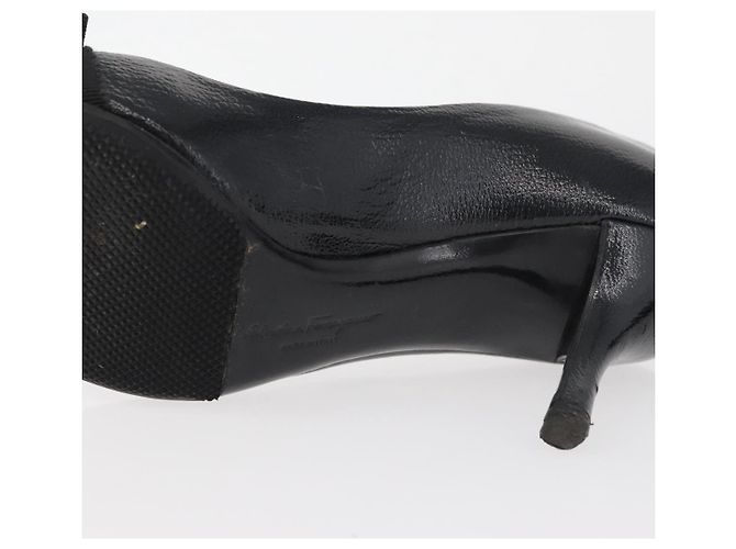 Salvatore Ferragamo Vara Pumps con Fiocco in Pelle Nera Auth 174627A - vista 9
