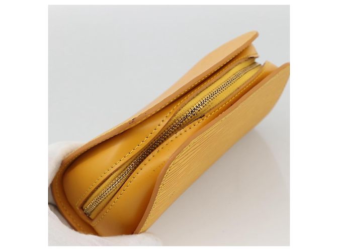 LOUIS VUITTON Pochette Dauphine PM Epi Giallo M48449 LV Auth BA12005 - vista 5