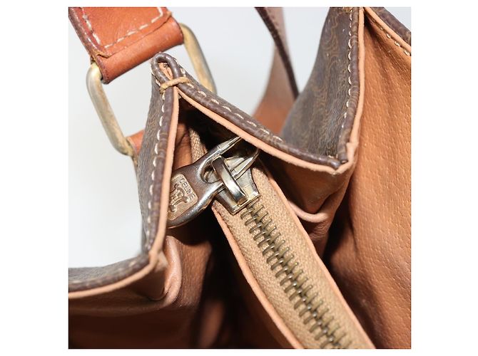 Céline Borsa a spalla circolare in tela Macadam CELINE in pelle PVC marrone oro Auth YKZ1025 D'oro - vista 22