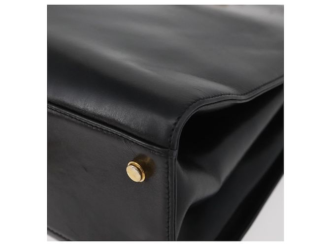 Bolsa de Ombro Gancini em Couro Preto e Dourado Salvatore Ferragamo Auth ARZ826 - vista 14