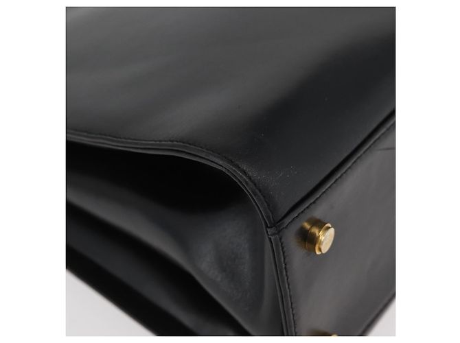 Bolsa de Ombro Gancini em Couro Preto e Dourado Salvatore Ferragamo Auth ARZ826 - vista 15