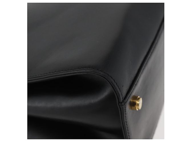 Bolsa de Ombro Gancini em Couro Preto e Dourado Salvatore Ferragamo Auth ARZ826 - vista 9