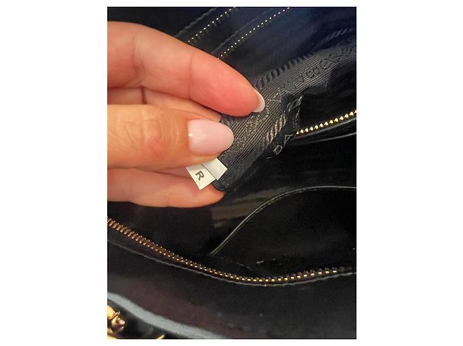 Prada Esplanade Handtasche aus schwarzem Leder - Ansicht 4