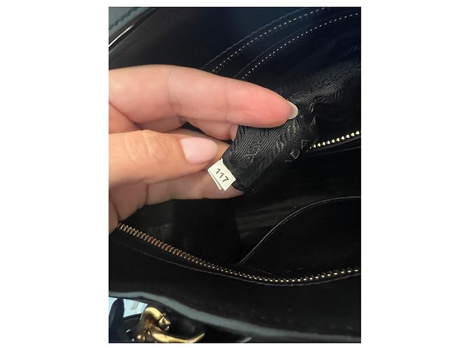 Prada Esplanade Handtasche aus schwarzem Leder - Ansicht 5