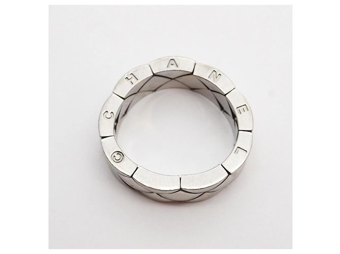 Anello Band Matelassé Chanel in Oro Bianco 18K - vista 3
