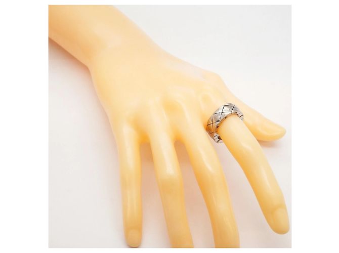 Anello Band Matelassé Chanel in Oro Bianco 18K - vista 8