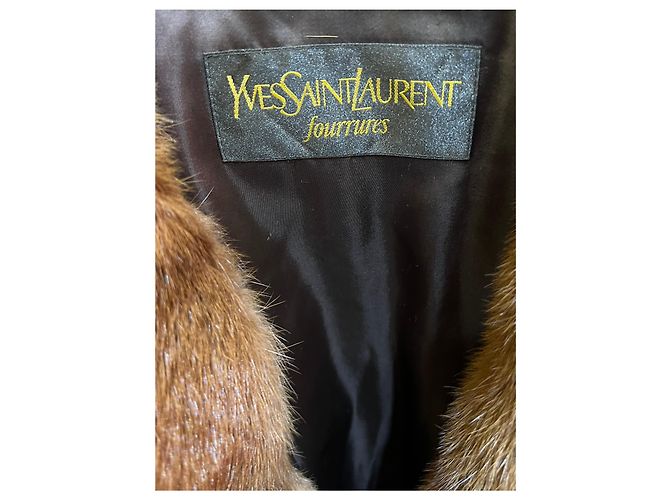 Abrigo de piel caqui y marrón Yves Saint Laurent - vista 3