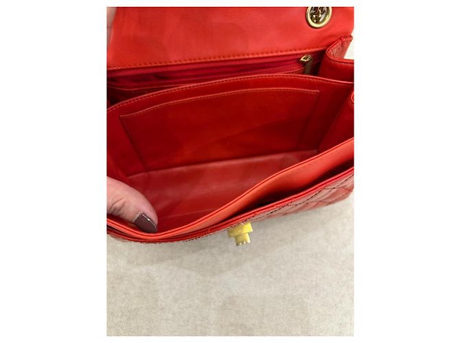 Chanel 2.55 Reissue Flap Bag aus gestepptem Lackleder Koralle - Ansicht 14