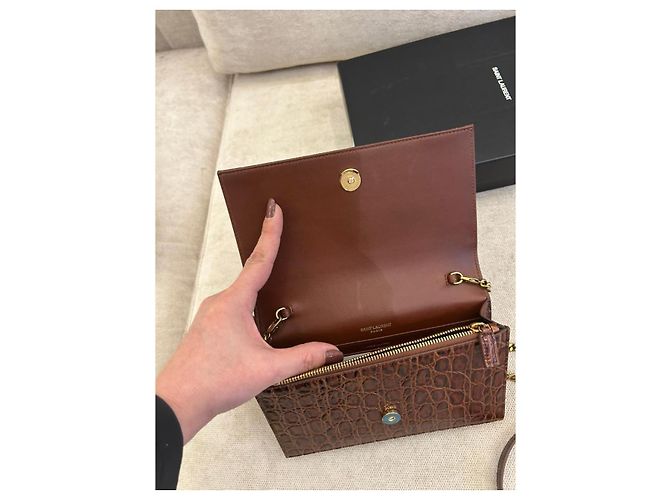 Yves Saint Laurent Saint Laurent Borsa Kate Chain Pelle Pressa Coccodrillo Marrone - vista 11
