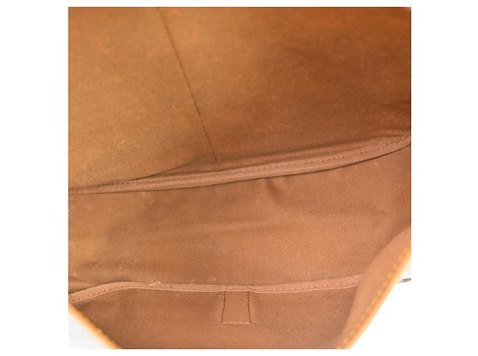 Louis Vuitton Saumur Monogram Canvas 35 Marrom - vista 3