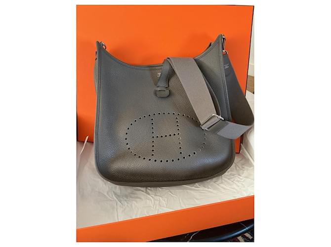 Hermès Borsa Hermes Modello Evelyne 33 Grigio - vista 2
