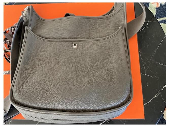 Hermès Borsa Hermes Modello Evelyne 33 Grigio - vista 3