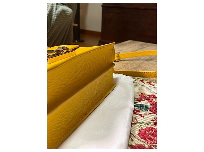 Borsa Furla Bella Mini Top Handle – Giallo Girasole – Ottime Condizioni - vista 13