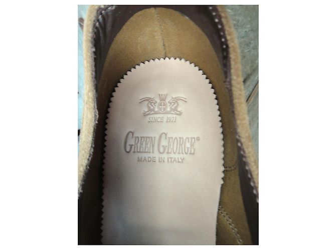 Autre Marque Richelieu Georges Vert en Daim Beige - vue 9