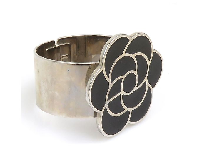 Bracciale Bangle Chanel in nero e argento - vista 2