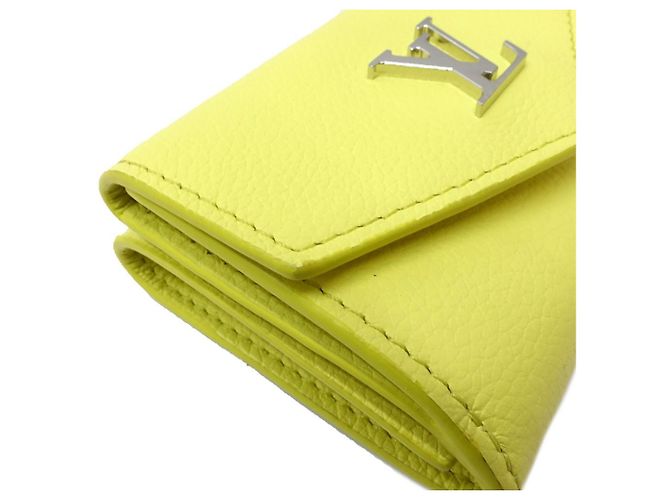 Cartera Lockmini en Taurillon Amarillo Louis Vuitton - vista 10