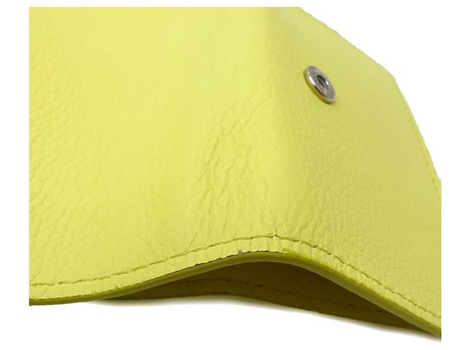 Cartera Lockmini en Taurillon Amarillo Louis Vuitton - vista 9