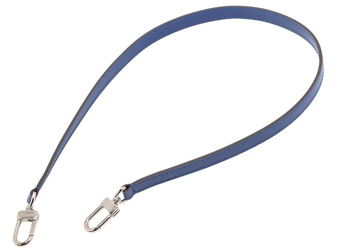 Louis Vuitton Blue Epi Cluny MM - view 10