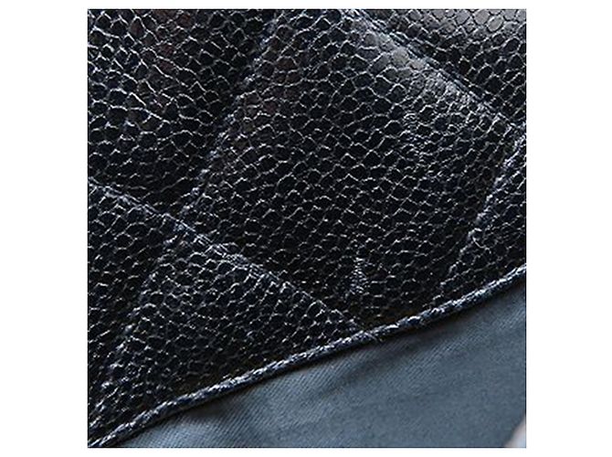 Borsa a spalla Chanel in caviar trapuntato nero con tasca frontale CC - vista 17
