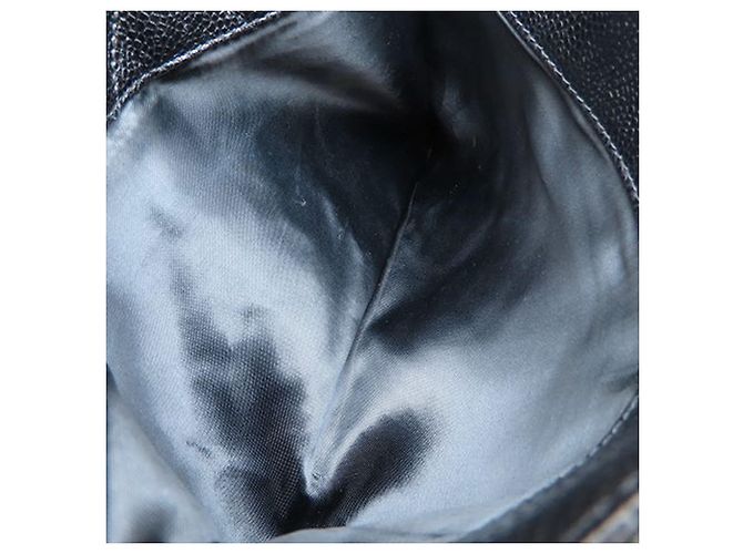 Borsa a spalla Chanel in caviar trapuntato nero con tasca frontale CC - vista 4