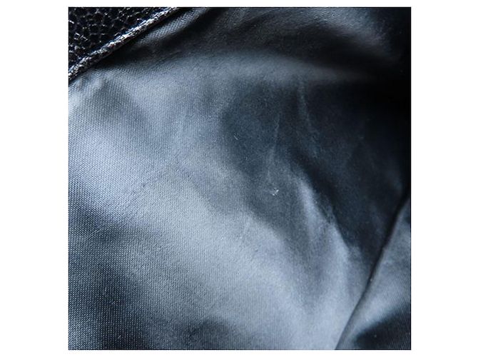 Borsa a spalla Chanel in caviar trapuntato nero con tasca frontale CC - vista 5