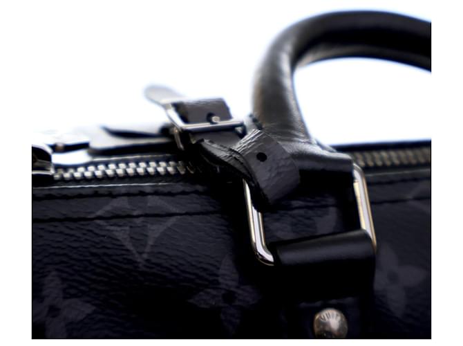 Louis Vuitton Keepall Bandoulière 25 Monogram Eclipse Reverse Nero - vista 12